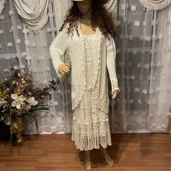 Slonl Crochet Coverup - Picture 1 of 3